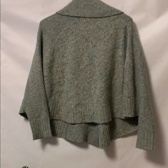 FRED & SIBEL GRAY HEAVY‎ CAPE SWEATER BUTTON SIZE S - Picture 2 of 4